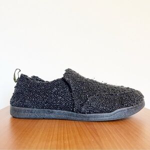 Vionic Malibu Slip On Supportive Sneaker in Black Boucle - size 6